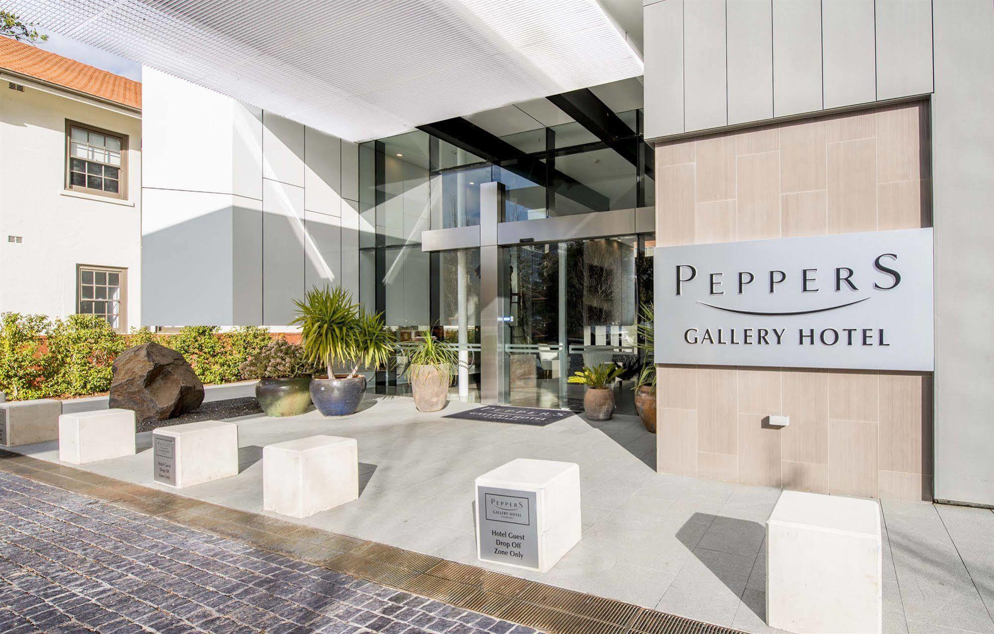 Peppers Gallery Hotel Canberra Exterior foto